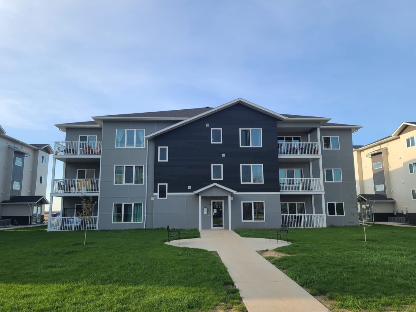 Lakeside Apartments: residential building walkway