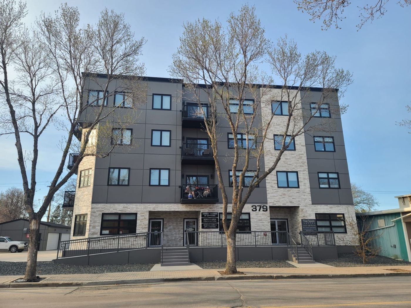 379 Four Seasons project: building facade