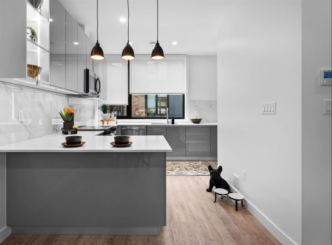 Knotty Pine project: custom kitchen interior