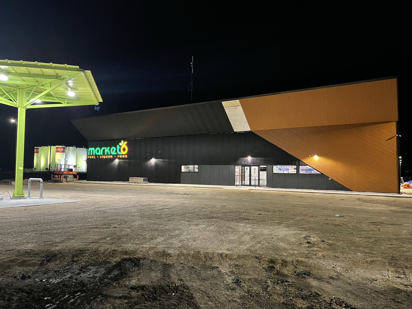 Market 6 project: modern commercial architecture